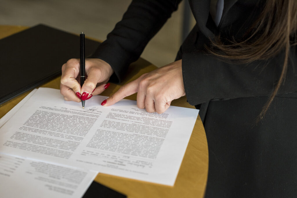 juicios de otorgamiento y firma de escrituras